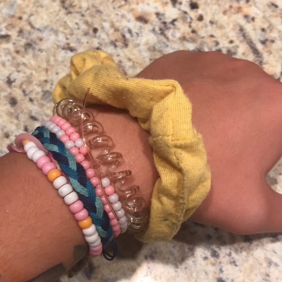 Scrunchie - Picture 2 of 11